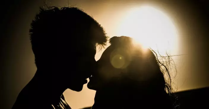 親吻不只表達愛！研究揭：每月親吻逾7次或有助護心降血脂