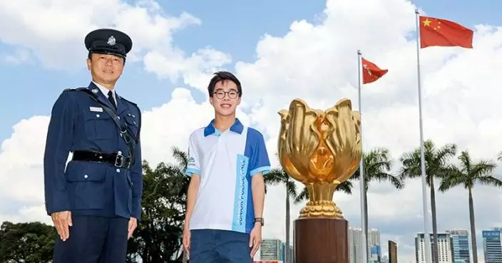 《警聲》：「70後」與「00後」同赴京見證閱兵 兩代人冀愛國情薪火相傳