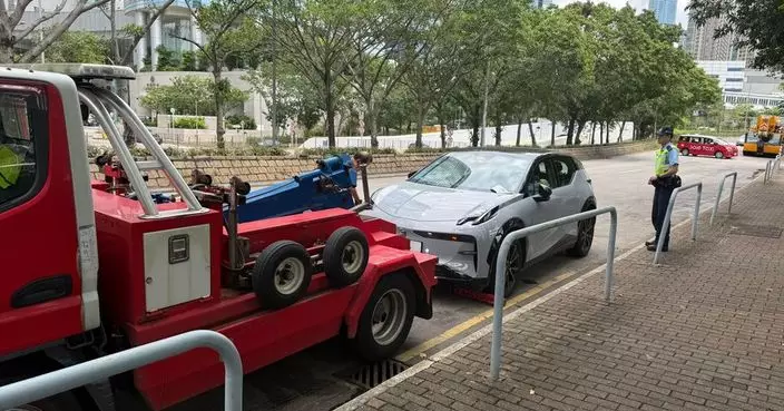 警方聯同西九交通部油尖打擊違泊 共發943張牛肉乾及拘一名非華裔男子