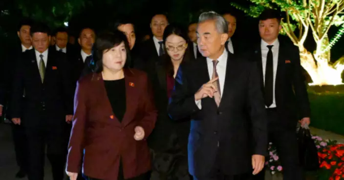 崔善姬與王毅會談 朝中社︰就國際及地區問題深入交換意見並達成一致