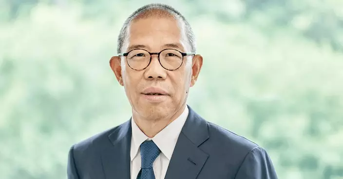 農夫山泉鍾睒睒4度登胡潤百富榜首 平阿里巴巴馬雲紀錄