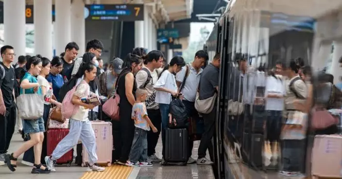 內地國慶中秋長假首日 全國鐵路發送破記錄逾2300萬人次