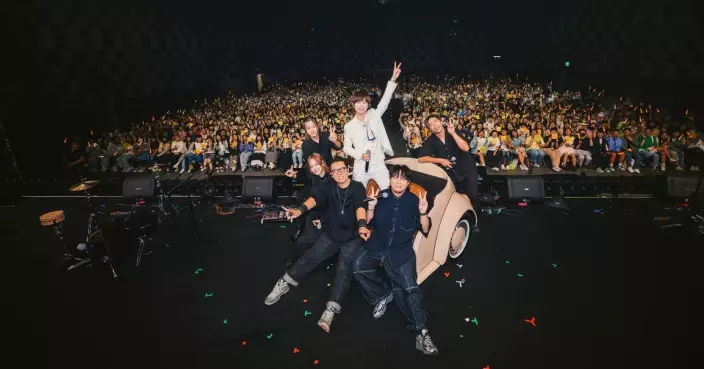 魏嘉瑩《我要把眼淚當汽水》演唱會引全場歌迷尖叫 小魏邀丁噹任嘉賓首度合作演唱〈我很好〉