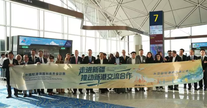 崔建春：香港新疆同是多元文化交匯地 相異也可互補