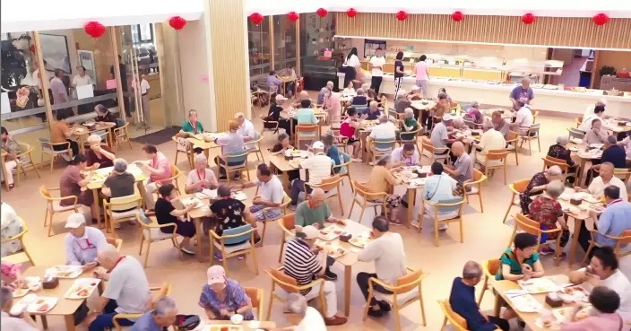 老有所依新模式？上海社區推「三合一」安老設施　一棟食飯一棟運動一棟睇醫生