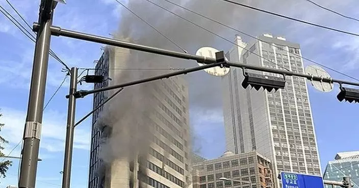首爾市中心辦公大樓突發火警　約110人需疏散10名工人被困樓頂