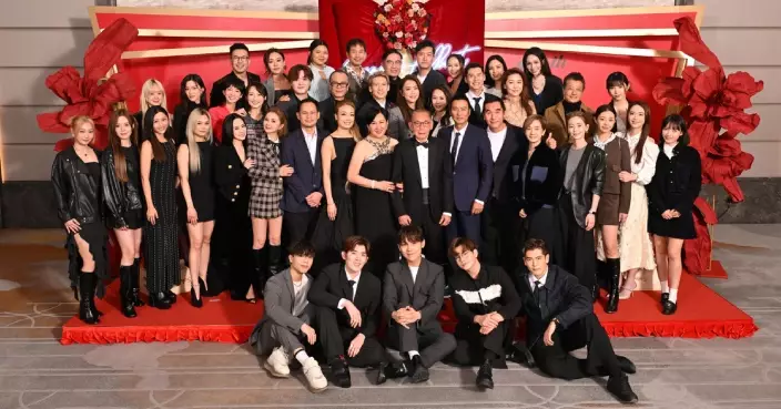 英皇集團主席楊受成博士伉儷牽手40周年 大排筵席獲逾300名人紅星到賀