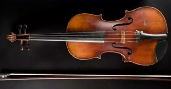 物理學家都愛拉提琴！愛因斯坦第一把小提琴拍賣逾1038萬天價成交