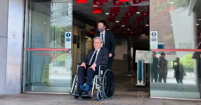 資深大律師胡漢清涉不小心駕駛等2罪 報案人：涉案私家車逆線超車　官押後10.27裁決