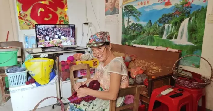 曾獲社會援助 廣西7旬殘疾婆婆3年織40件毛衣贈殘疾人士與困境兒童