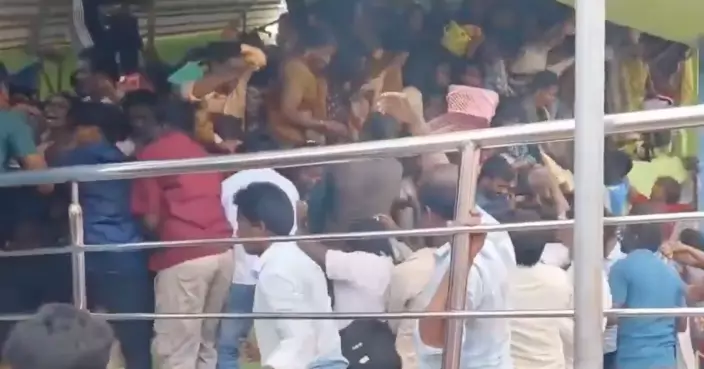 印度南部寺廟人踩人至少9死