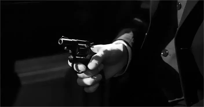 法國金屬精煉廠遭疑匪扮警持槍闖入 警方拘六人追回近億贓物