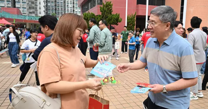 2025立法會選舉｜卓永興到屯門灣仔等街站 呼籲市民投票