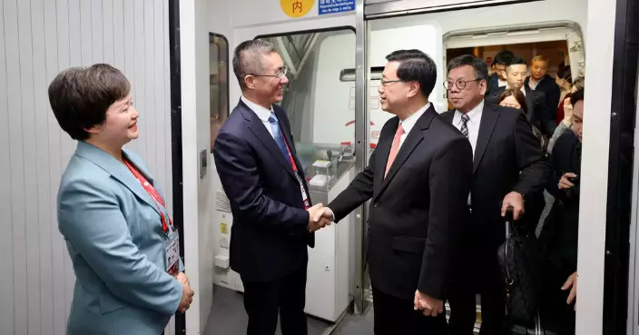 李家超抵上海 將出席第八屆進博會暨虹橋國際經濟論壇