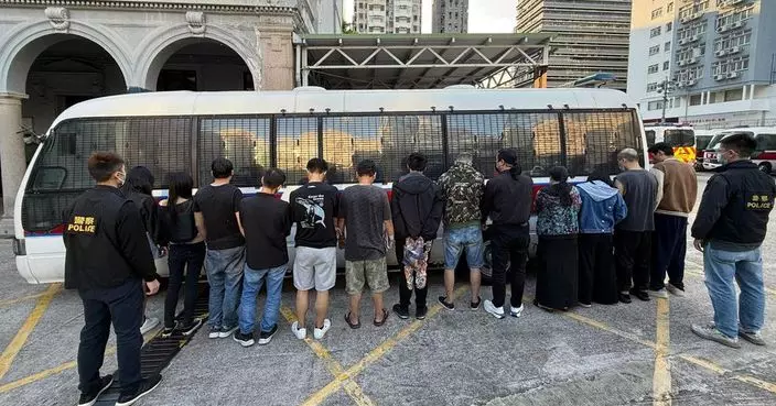 警方旺角搗破非法釣魚機賭檔 拘14名男女