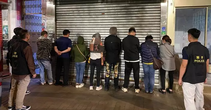 警方上水搗破非法賭檔 共拘9名男女