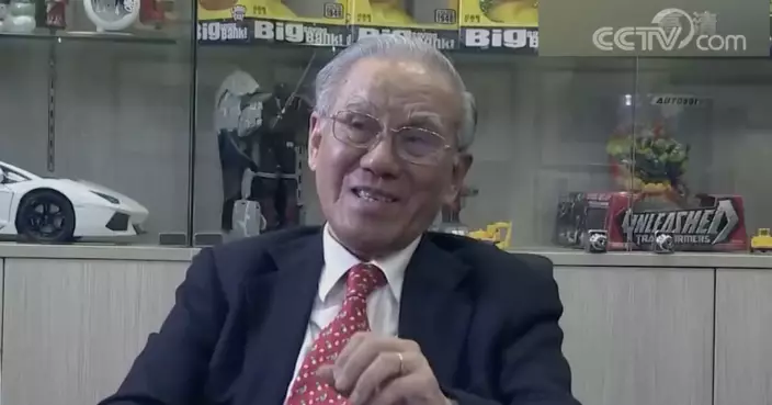 「小黃鴨之父」林亮逝世 享壽105歲