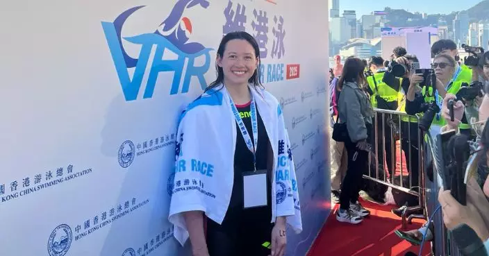 維港泳2025｜何詩蓓首參賽指大海和泳池分別大 笑言「好似游來游去都未到終點」