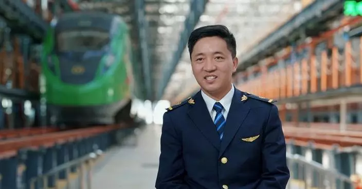 牧民少年變高鐵司機 西藏青年圓「拉林鐵路」掌軚夢 單程跨雅魯藏布江16次