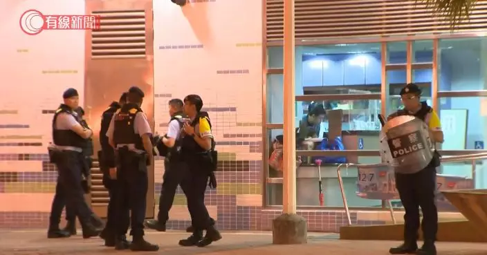 石硤尾邨兩青年被斬 電梯佈滿血漬 一人一度昏迷