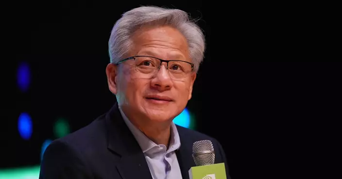 「黃仁勳座位」成熱點吸民眾排隊打卡 南韓炸雞店急限1小時用餐