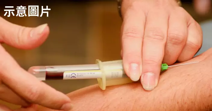 誤信飲血可補鐵強身健體 俄少年自行抽血飲用中毒嘔吐險葬送性命