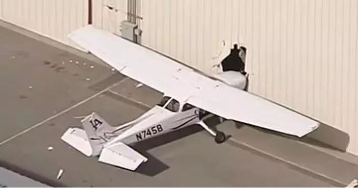 凌晨闖飛行學校偷飛機 美賊人操控失誤撞機棚牆身被捕