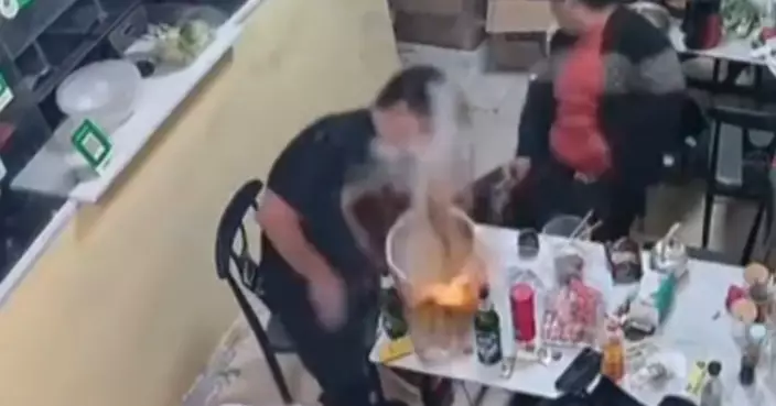 俯身調火源火鍋突「爆裂」 內地男遭湯水直噴面部 專家籲勿用這款容器