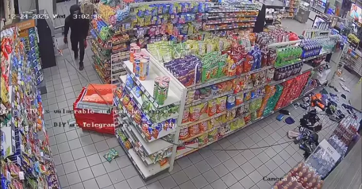 疑仿效《狂野時速5》 德州兩匪徒駕車拖走便利店ATM卻因無法撬開空手而回