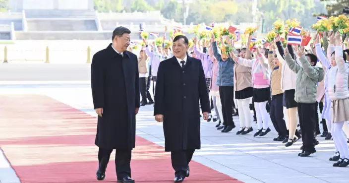 習近平向泰王哇集拉隆功致電 祝賀泰國國慶