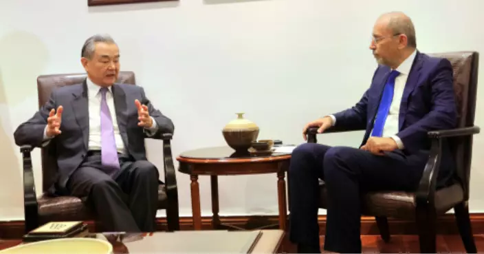 王毅訪約旦晤副首相薩法迪 稱願共同維護地區和平穩定