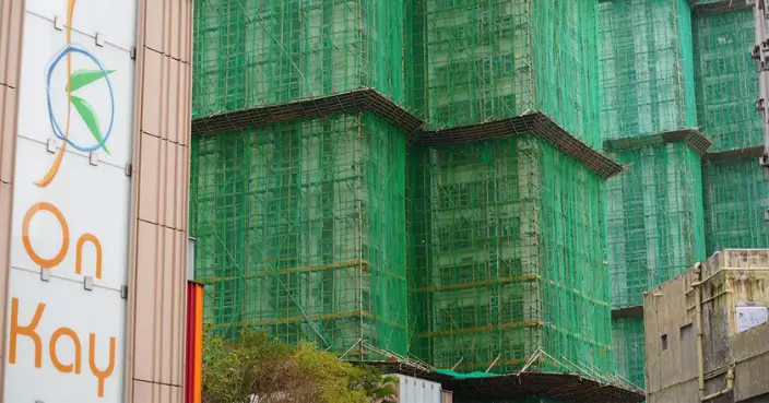 甯漢豪宣布所有大維修樓宇棚網3日內須下架