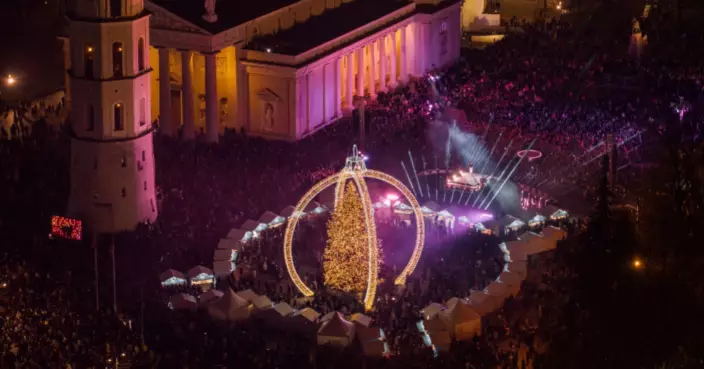 一年慶祝2次！立陶宛提前過聖誕 首都擁全歐最美聖誕樹