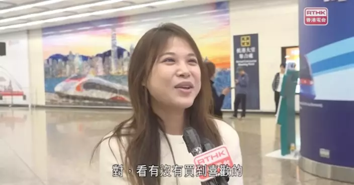 內地旅客來港感受聖誕氣氛　既有選住港酒店亦有人購物後回深圳