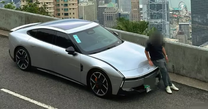 粵車南下警接兩宗公眾投訴 跟進有車輛玻璃透光度疑不符法規