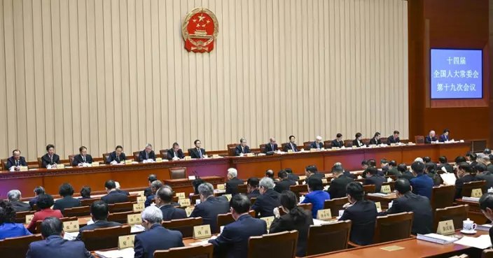 十四屆全國人大常委會第十九次會議閉幕 終止何衛東代表資格