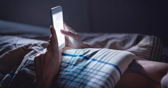 長期無目的碌手機或令大腦超載失憶？日醫列「手機失智症」10大症狀警示