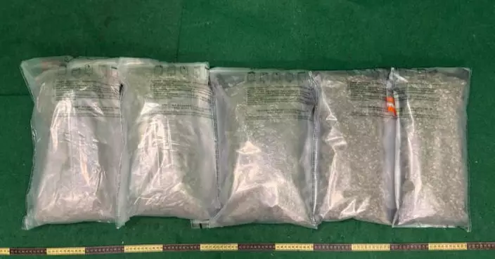 海關昨日機場檢獲約5公斤懷疑大麻花　曼谷抵港男旅客被捕