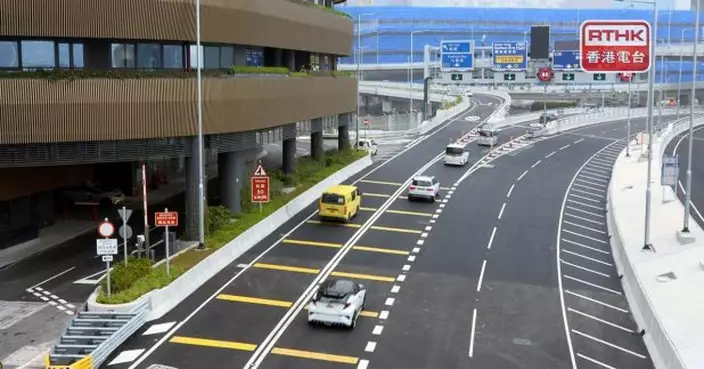 啟德隧道不能直上觀塘繞道　當局增警告標誌提醒車輛勿駛入巴士線