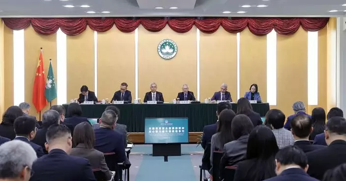 岑浩輝舉行首次年度工作總結會議　稱要認清工作存在的不足