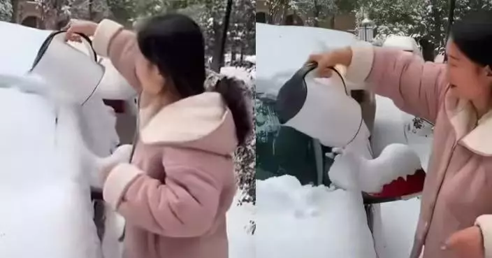 用陌生車輛做「破冰實驗」？ 安徽女朝擋風玻璃淋滾水疑致爆裂 捱轟後急改口