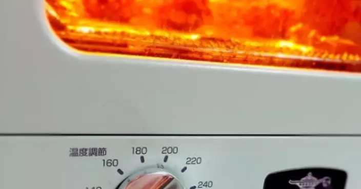 6歲孩盯焗爐地獄級發問「曾祖父火化幾多度？」 日母當場石化哭笑不得