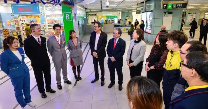 港鐵新任主席金澤培及新任行政總裁楊美珍履新