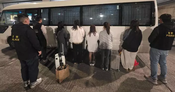 警方荃灣展開掃黃行動 共拘8名內地女子最大年紀62歲