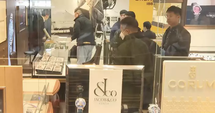 尖沙咀錶行遇劫失60多萬元手錶　警方追緝一男子