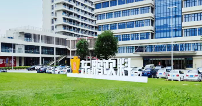 東鵬飲料、國恩科技昨通過上市聆訊 前者傳集資約10億美元