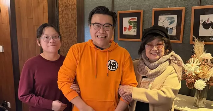 77歲徐小鳳與結他演奏茶敍 面色紅潤獲讚可愛好細路女