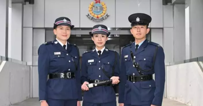 警校結業見證跨界「轉跑道」　前港隊泳將擬任交通警　護理系「榮譽警棍」立志掃毒