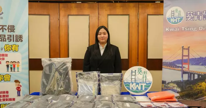 警破公屋毒品儲存倉拘一男一女 檢16公斤懷疑可卡因磚等值逾1200萬元毒品