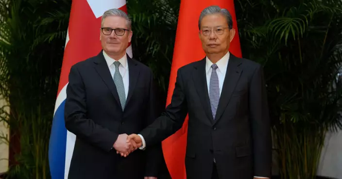 趙樂際與施紀賢會面 稱願恢復中英兩國立法機構正常交往